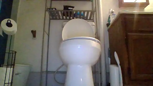 Snapshot of ReeferMadness59 chatting on 05-05-26, 02:03 ReeferMadness59 online show from 05-05-26, 02:03