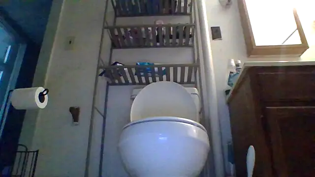 Snapshot of ReeferMadness59 chatting on 05-20-26, 02:30 ReeferMadness59 online show from 05-20-26, 02:30