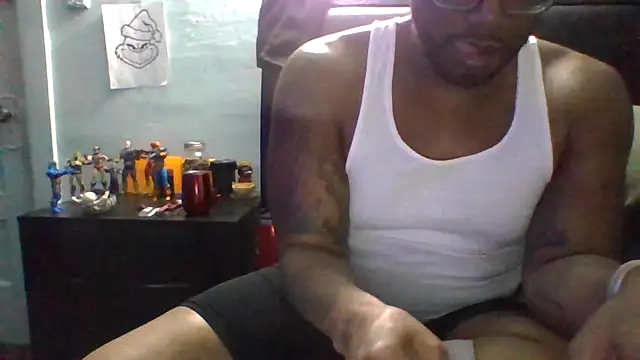 Snapshot of ReeferMadness59 chatting on 06-01-26, 02:45 ReeferMadness59 online show from 06-01-26, 02:45
