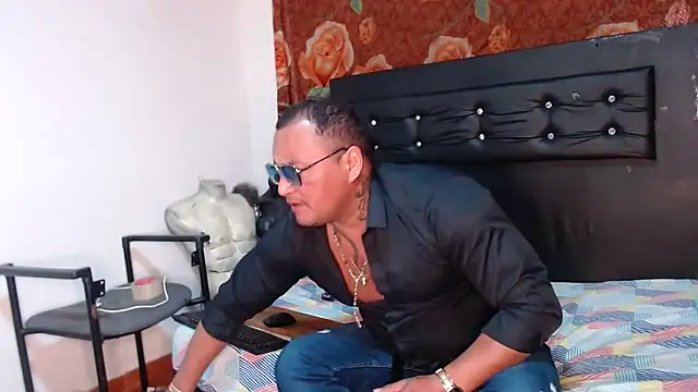 hardrock982 online show from 11-20-25, 02:07