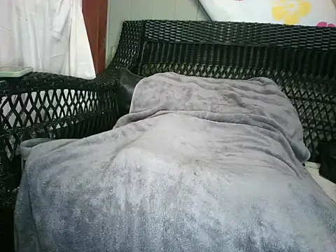 HungHawaiian808xh online show from 04-11-26, 01:46