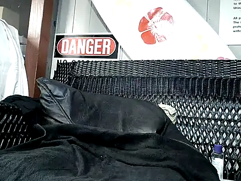 HungHawaiian808xh online show from 11-16-25, 08:02