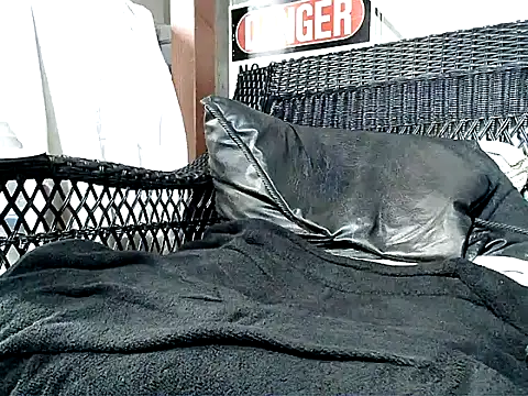 HungHawaiian808xh online show from 10-31-25, 11:00