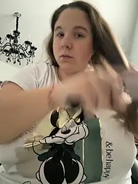 AureliaWinter online show from 10-16-25, 08:33