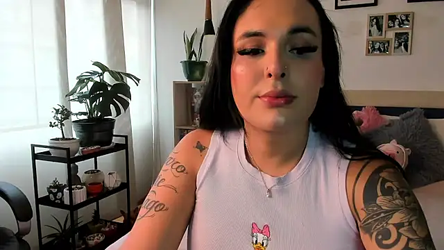 Snapshot of naty_pink chatting on 03-10-26, 04:11 naty pink online show from 03-10-26, 04:11