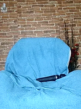  Horny milf  online show from 07-02-26, 02:45