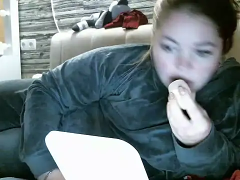 Snapshot of cute__cherry chatting on 03-11-25, 06:19 cute  cherry online show from 03-11-25, 06:19