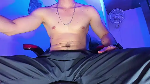 Alex smith00 online show from 12-01-25, 08:42