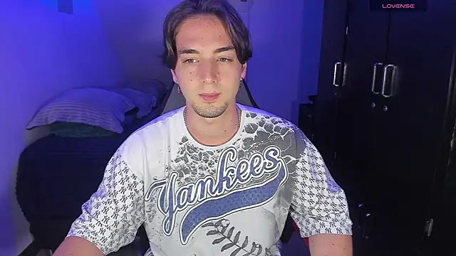 Alex smith00 online show from 09-30-25, 09:21