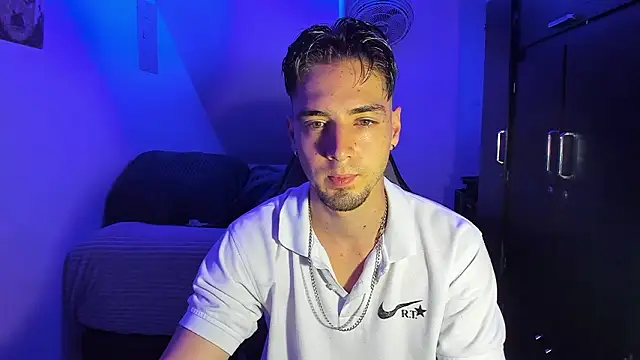 Alex smith00 online show from 02-09-26, 06:17