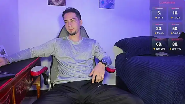 Alex smith00 online show from 10-12-25, 10:33