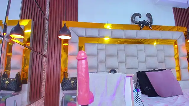 bigass monic online show from 07-07-26, 06:47
