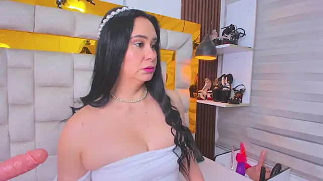 bigass monic online show from 11-06-25, 02:15