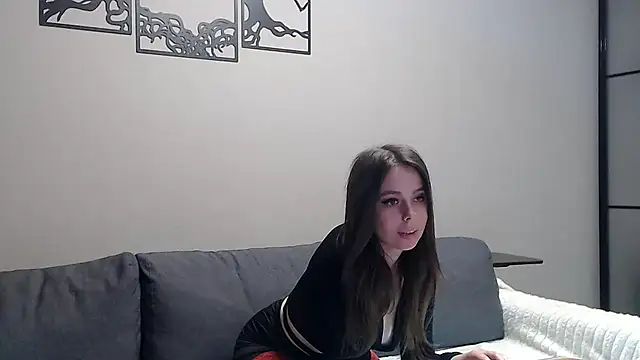 Melanie Scott Richerds online show from 02-04-25, 02:07