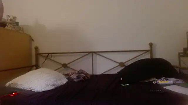 Dragonnycxh online show from 12-18-25, 08:30