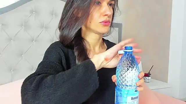 JennaMyers online show from 11-17-25, 08:13