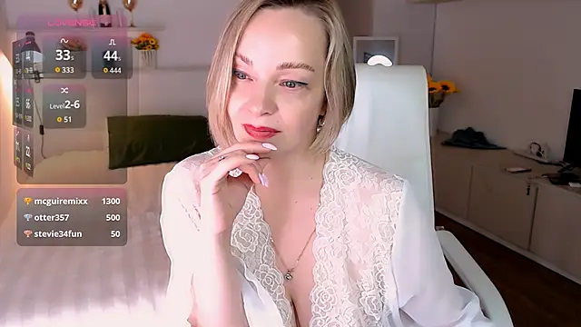 Tilly Eliot online show from 09-26-25, 02:18