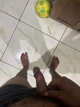 Snapshot of cf27 chatting on 02-17-26, 04:32 cf27 online show from 02-17-26, 04:32