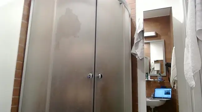 isaacgomez21 online show from 01-22-25, 07:46