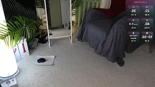 SofiaFoster  online show from 11-17-25, 05:33