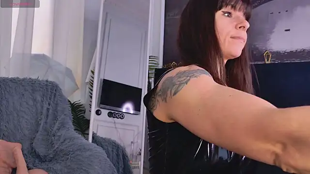 SofiaFoster  online show from 04-03-26, 05:58