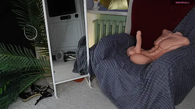 SofiaFoster  online show from 11-14-25, 05:55