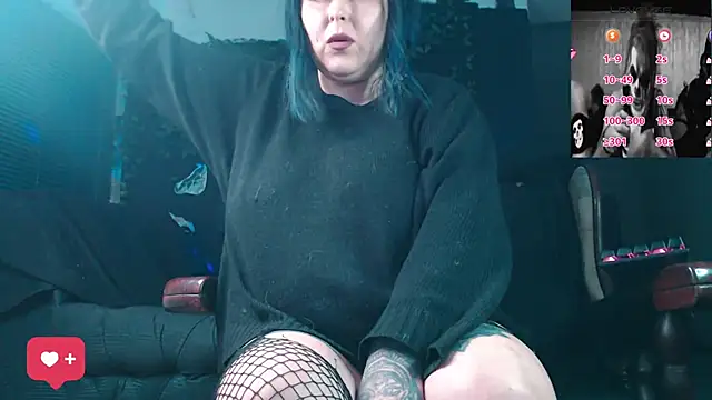 Snapshot of Psychobitch7 chatting on 05-18-26, 08:13 Psychobitch7 online show from 05-18-26, 08:13
