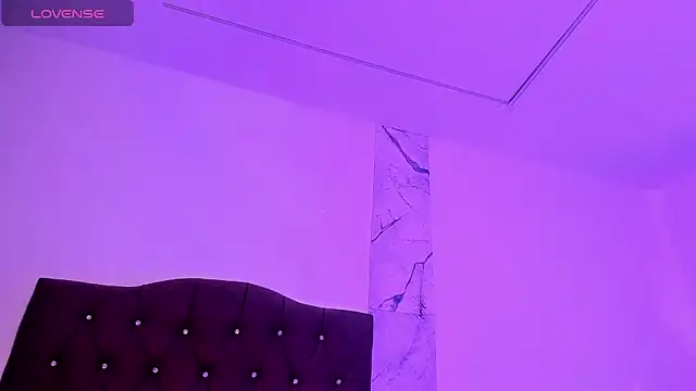 alysson 18 online show from 11-28-25, 01:33