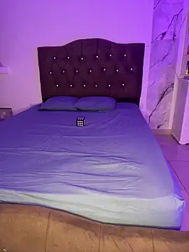 alysson 18 online show from 04-14-26, 02:16