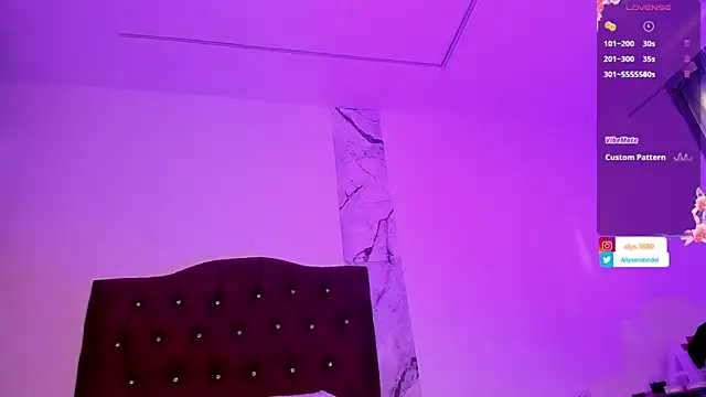 alysson 18 online show from 10-10-25, 01:23