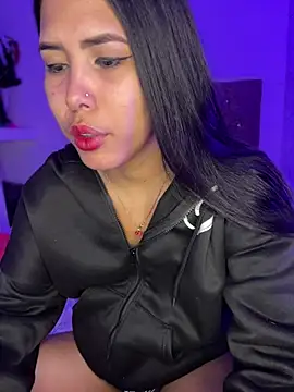 alysson 18 online show from 05-06-26, 12:53