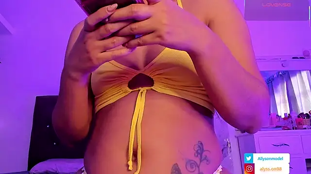 alysson 18 online show from 05-31-26, 12:00