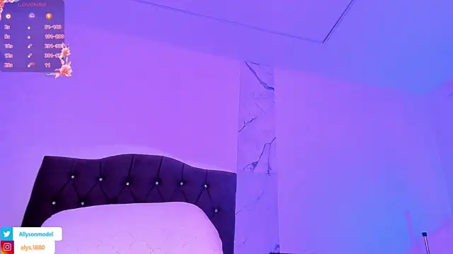 alysson 18 online show from 12-17-25, 02:22