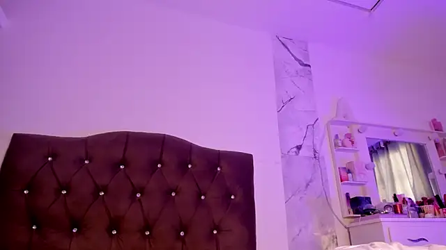 alysson 18 online show from 03-27-26, 02:18