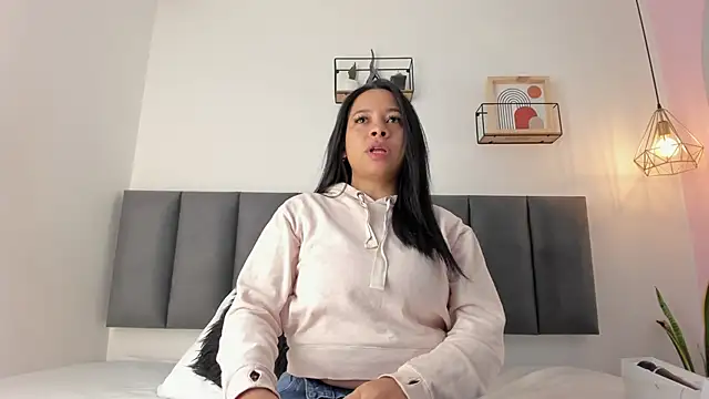 MaraOwen  online show from 12-20-25, 12:08