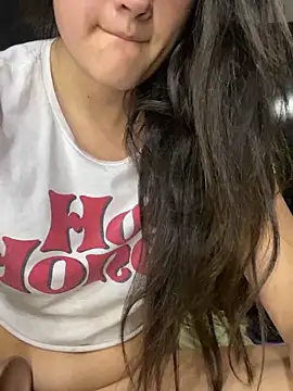 Snapshot of carolina31paris1 chatting on 03-17-25, 08:29 carolina31paris1 online show from 03-17-25, 08:29