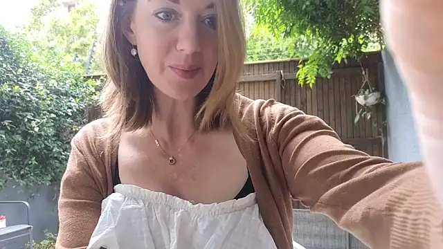 TopsyWilde online show from 12-17-25, 09:36