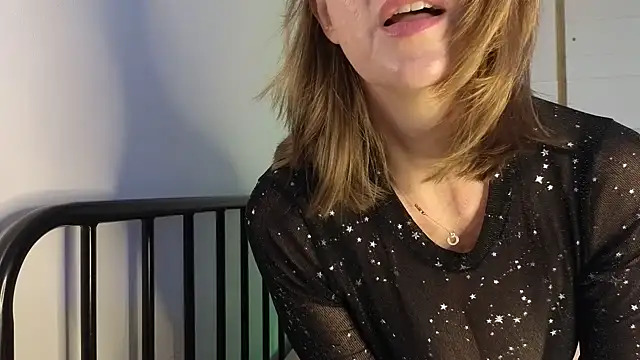 TopsyWilde online show from 04-15-26, 09:04