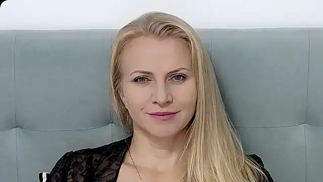 K  Adrienne online show from 10-03-25, 05:09