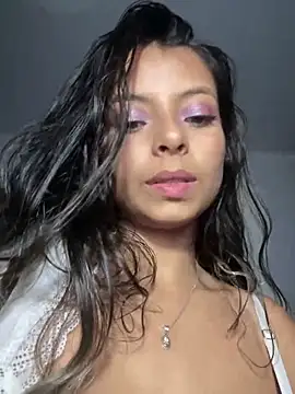 Snapshot of RsellAmb chatting on 03-22-25, 03:42 RsellAmb online show from 03-22-25, 03:42