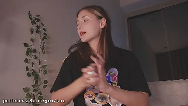 Snapshot of liassmolly1_couple chatting on 02-07-25, 04:56 liassmolly1 couple online show from 02-07-25, 04:56