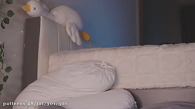 Snapshot of liassmolly1_couple chatting on 01-14-25, 04:50 liassmolly1 couple online show from 01-14-25, 04:50