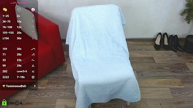 VickyGolden online show from 10-08-25, 05:31