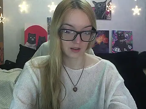 SecretSophia online show from 12-20-25, 10:12