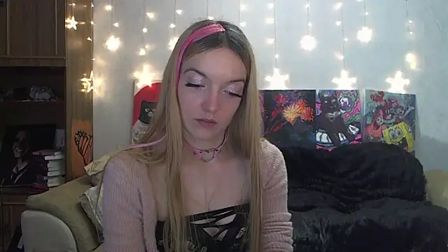 SecretSophia online show from 02-18-25, 04:14