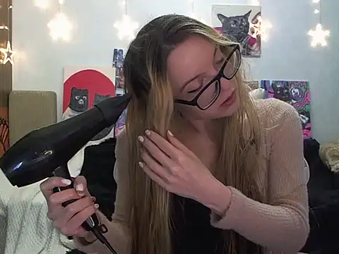 SecretSophia online show from 09-21-25, 09:31