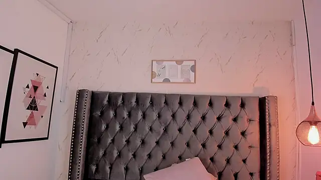 Snapshot of Kim_Blane chatting on 02-20-26, 06:19 Kim Blane online show from 02-20-26, 06:19