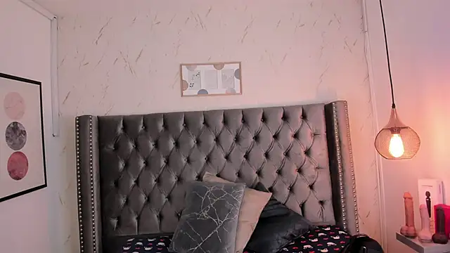 Snapshot of Kim_Blane chatting on 01-09-26, 04:08 Kim Blane online show from 01-09-26, 04:08