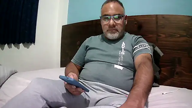 PhillDrake11 online show from 03-27-26, 03:04