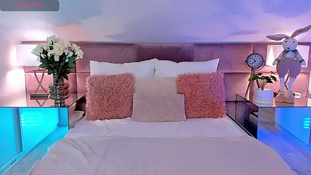 MiaMuse online show from 05-03-26, 07:06